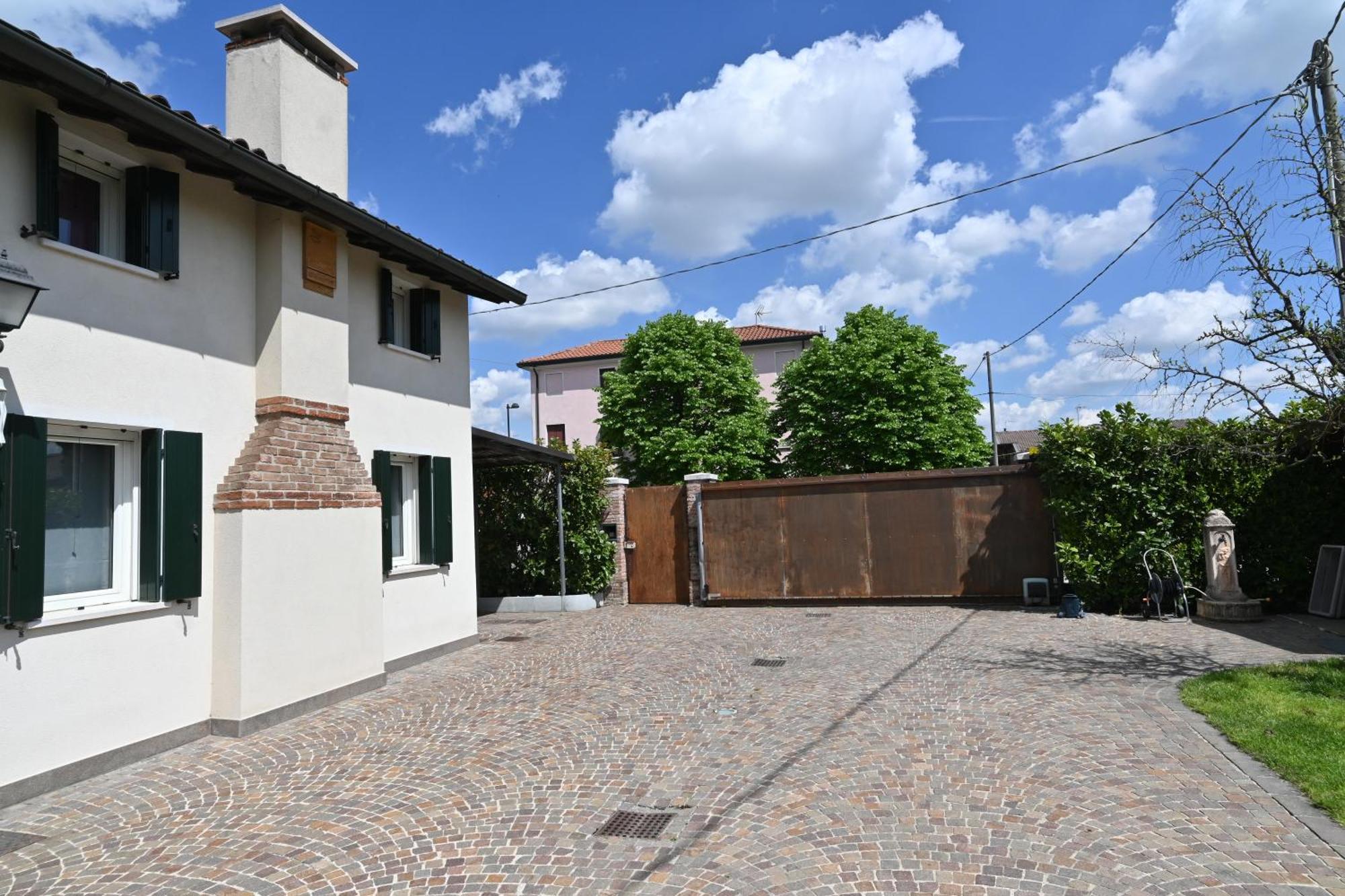 Ca Centosa Artistic House Villa Storica Ristrutturata Con Patio E Giardino Cittadella Exterior photo